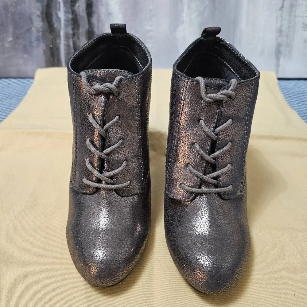 NWT Forever 21 Metallic Pewter Vegan Leather Pointed Toe Stiletto Heel Boots - Picture 4 of 8